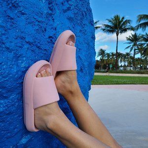 Sootheez Slides in pink
